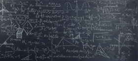 Tafel mit komplexen Formeln
