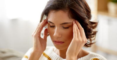 Migräne ist ein häufiger Beratungsanlass. "Der Hausarzt" fasst alle wichtigen Fakten in diesem Infoblatt übersichtlich zusammen.