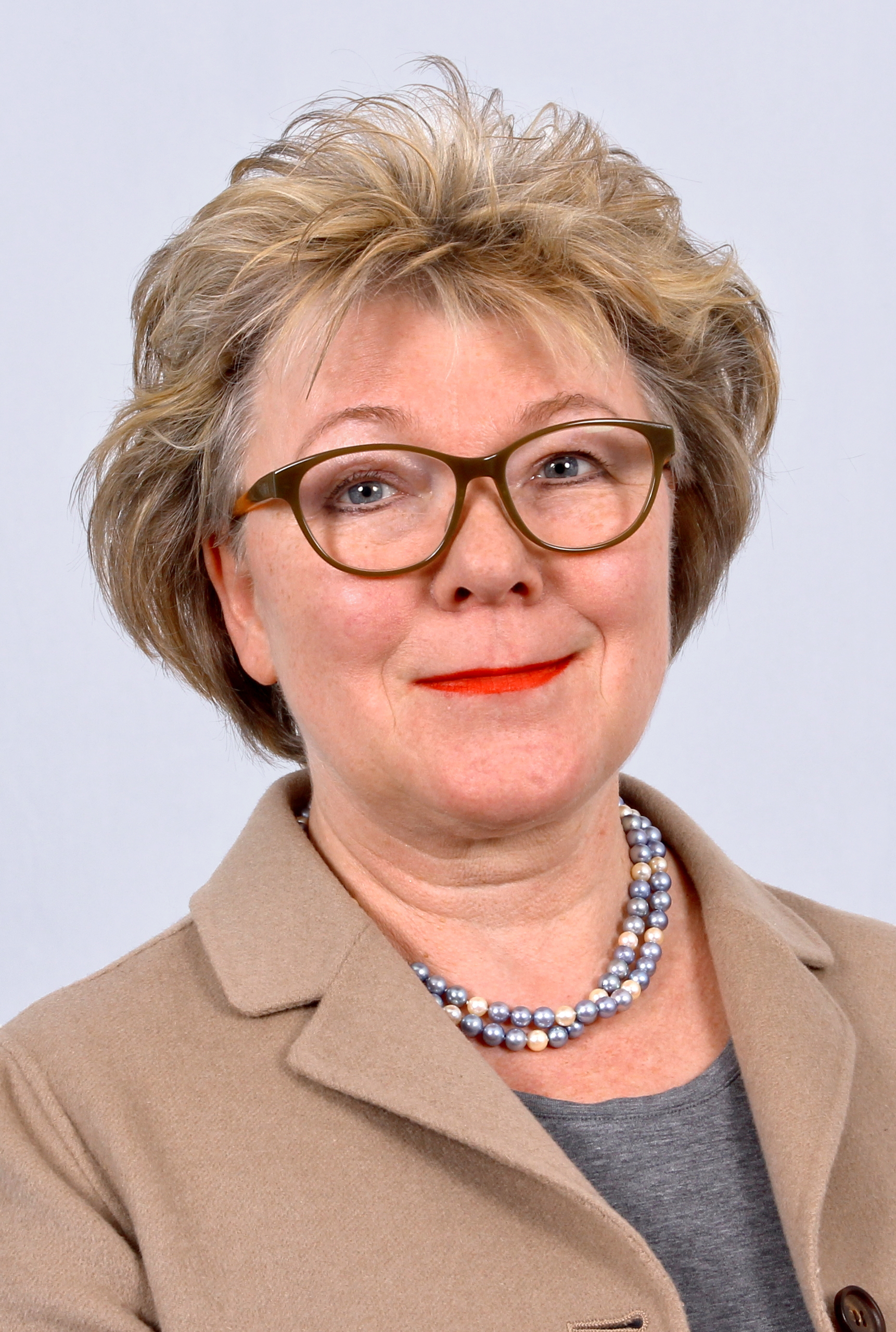 Dr. Cornelia Goesmann hat die Paracelsus-Medaille der Bundesärztekammer erhalten. Die Hausärztin war viele Jahre auch stellvertretende Vorsitzende des Hausärzteverbandes Niedersachsen.